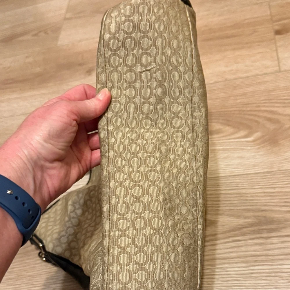 Elegant Coach Tan and Black Women's Bag - Picture 13 of 13